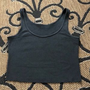 Brandy Melville Sheena black cropped tank